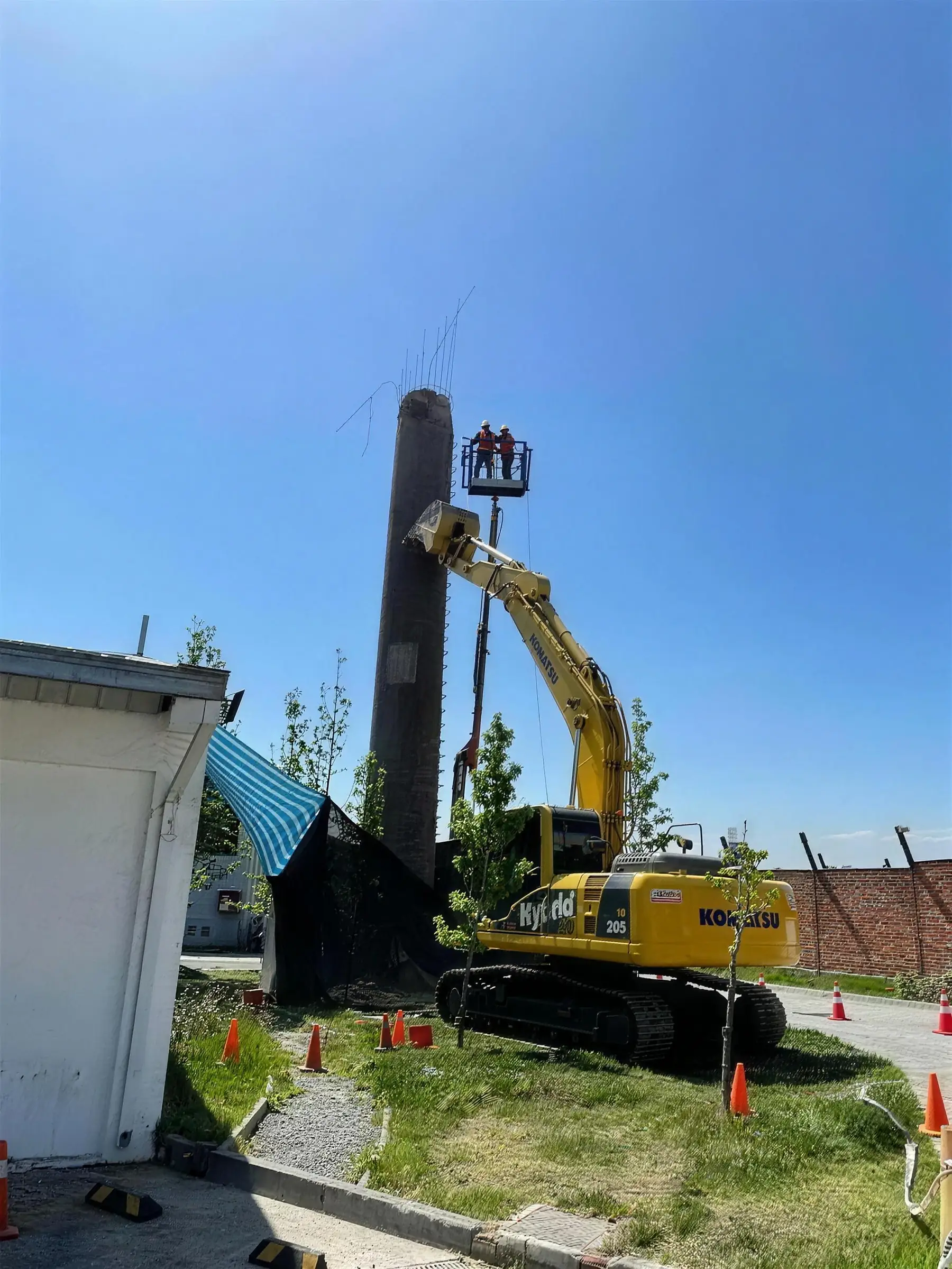 DEMOLICIONES DE CHIMENEAS
