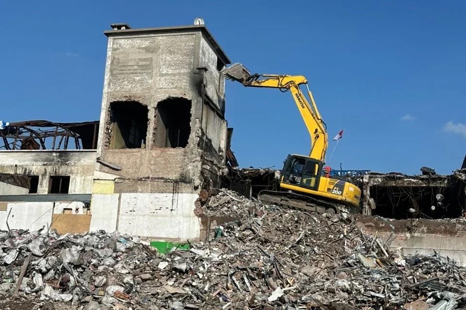 Espacio Cultural Chino: la faena de demolición en Barrio Meiggs