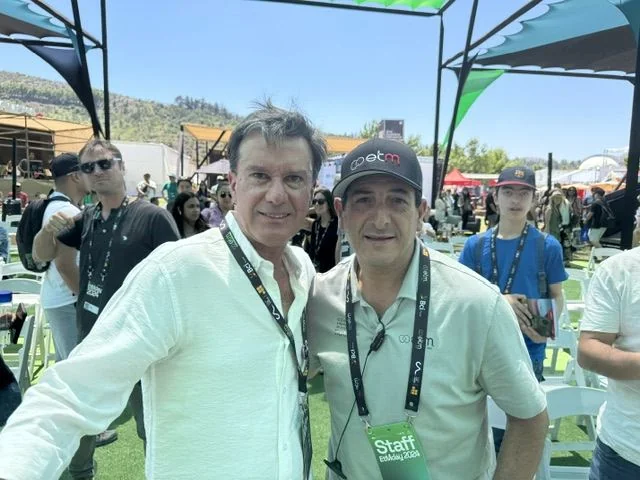 Rodrigo Germain con Daniel Daccarett, fundador de Emprende Tu Mente