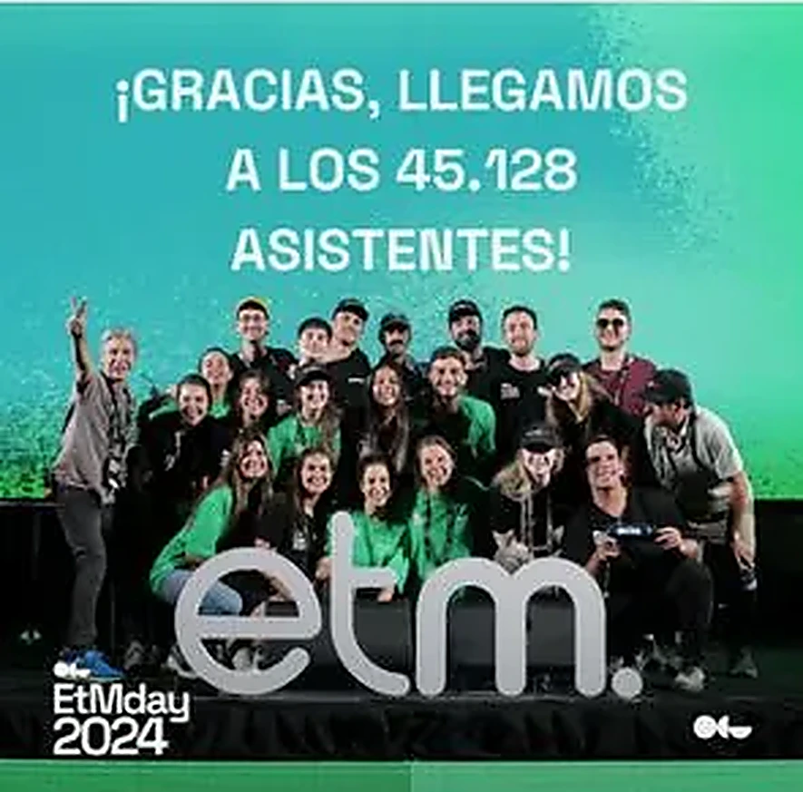 Publicación de Emprende Tu Mente celebrando los 45.128 asistentes del ETMday