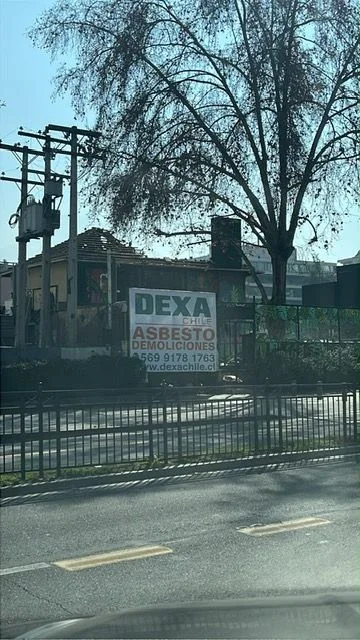 Cierre de obra con la gráfica de DEXA Chile en Vitacura